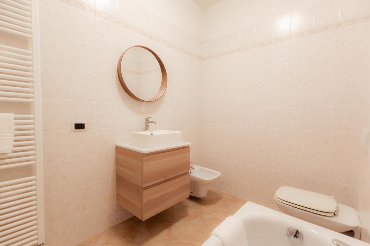Porta Torre Como Apartment - By Relais Di Giada Kültér fotó